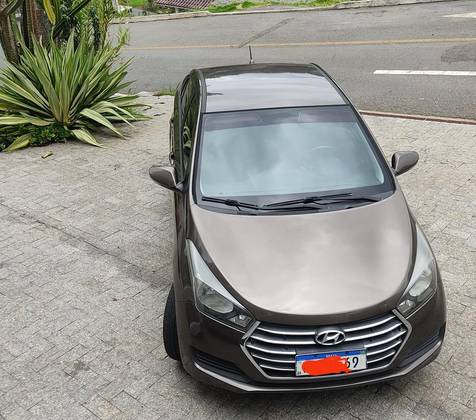 HYUNDAI HB20S 1.6 COMFORT PLUS 16V FLEX 4P AUTOMÁTICO